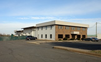 Plus de détails pour 22311 Shaw Rd, Sterling, VA - Bureau, Industriel à louer