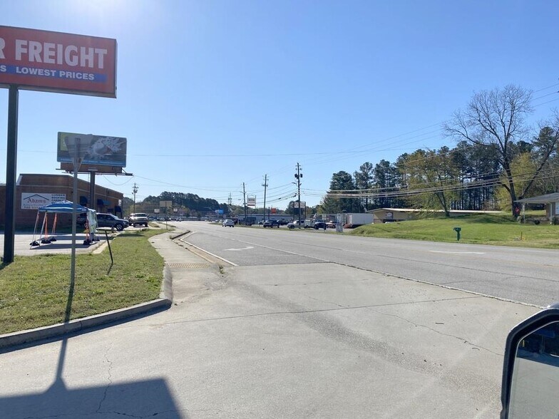 Big A -1, Toccoa, GA à vendre - Photo du bâtiment - Image 2 de 7