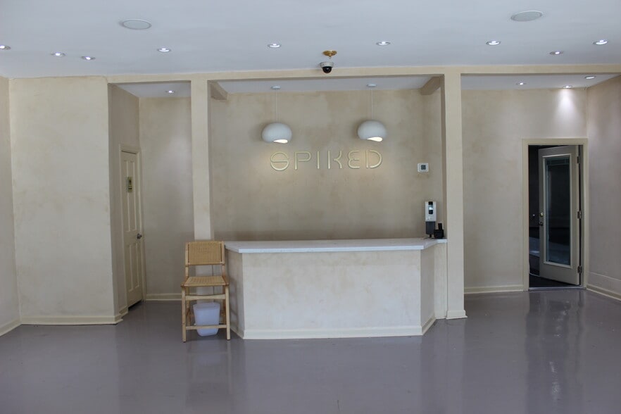 840 S Robertson Blvd, Los Angeles, CA for lease - Building Photo - Image 2 of 21