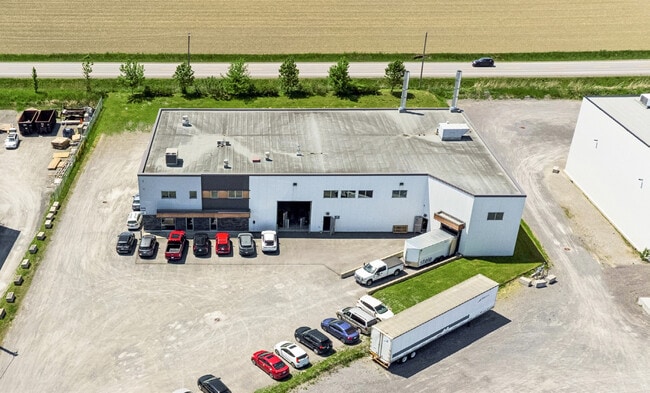 Plus de détails pour 8600 Av Émilien-Letarte, Saint-Hyacinthe, QC - Industriel à vendre