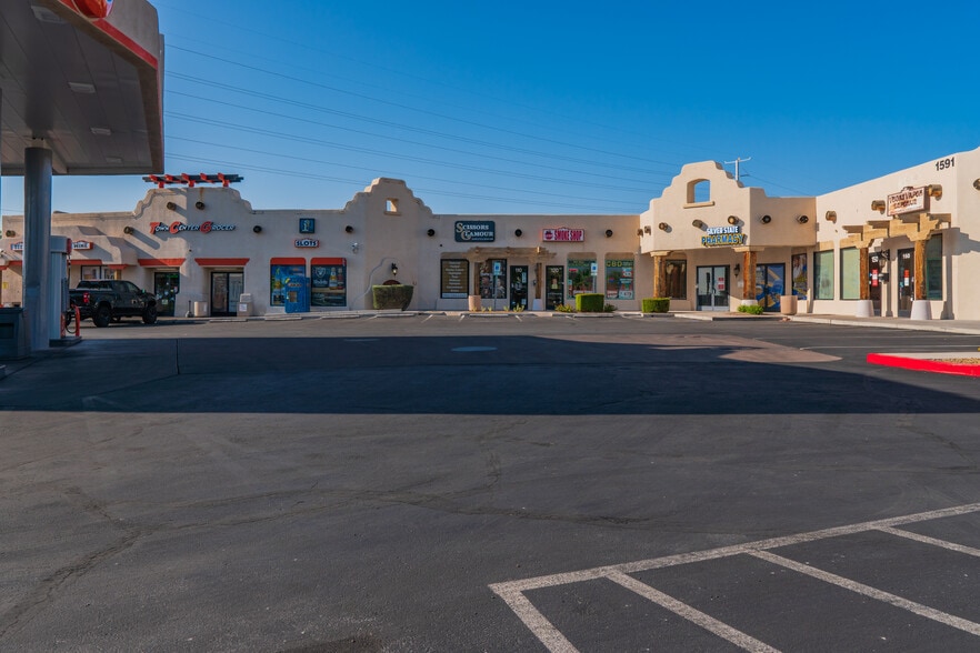1571-1591 N Buffalo Dr, Las Vegas, NV for lease - Building Photo - Image 2 of 15
