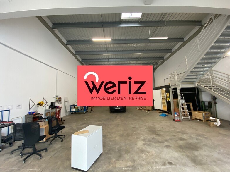 Industrial in La Ciotat for lease - Primary Photo - Image 1 of 9