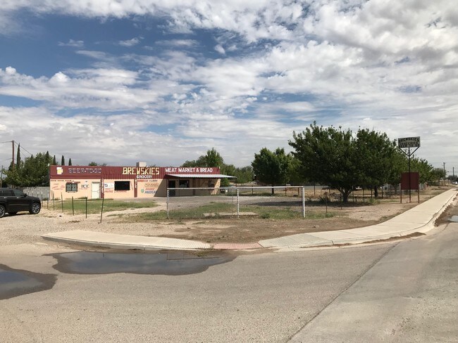 Plus de détails pour 12690 Pensamiento, San Elizario, TX - Commerce de détail à vendre