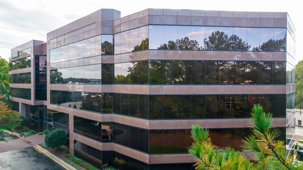 4101 Lake Boone Trl, Raleigh, NC à louer - Photo du bâtiment - Image 3 de 9