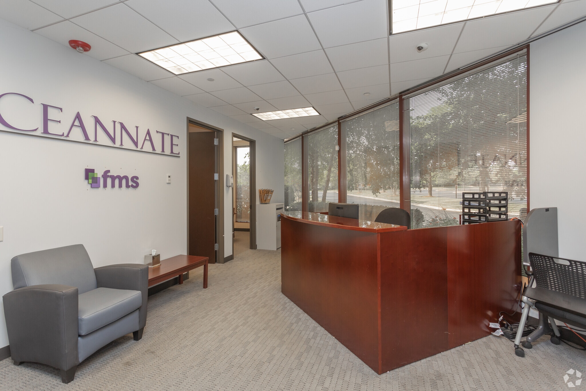 1100 W Lake Cook Rd, Buffalo Grove, IL for lease Interior Photo- Image 1 of 4