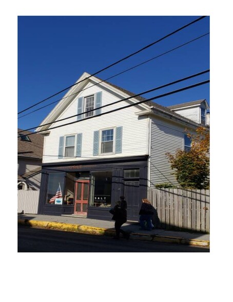 64 Main, Vinalhaven, ME à vendre - Photo principale - Image 1 de 1