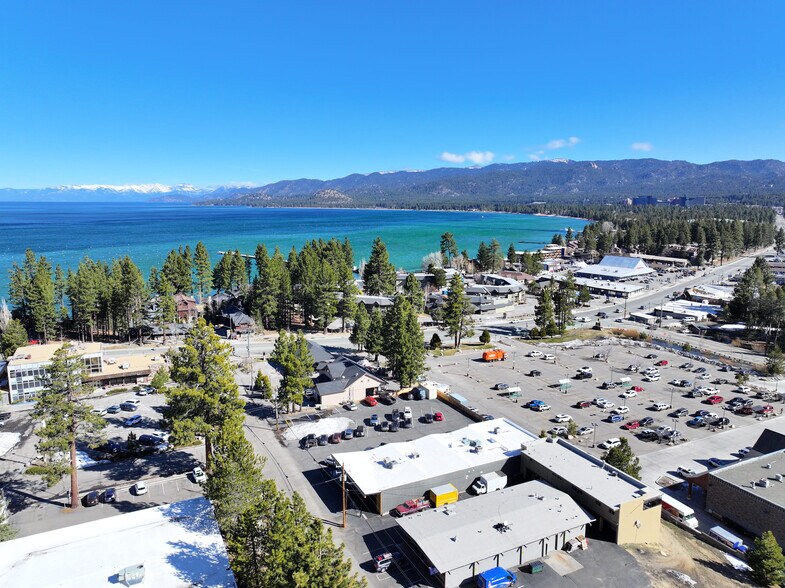 1029 Takela Dr, South Lake Tahoe, CA à louer - Photo du bâtiment - Image 2 de 10