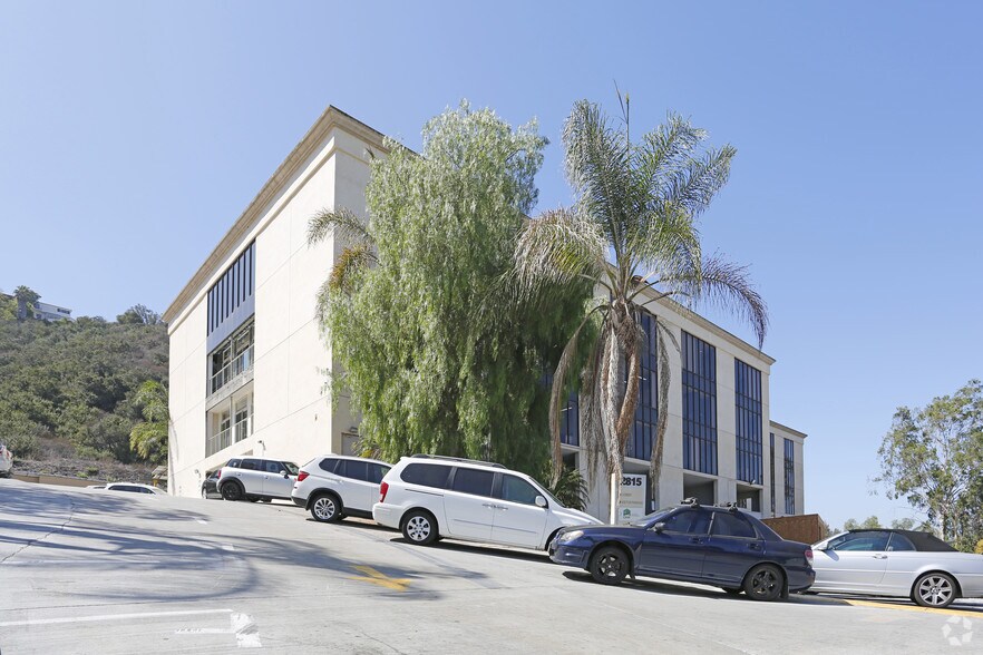 2815 Camino del Rio S, San Diego, CA à louer - Photo du bâtiment - Image 2 de 24