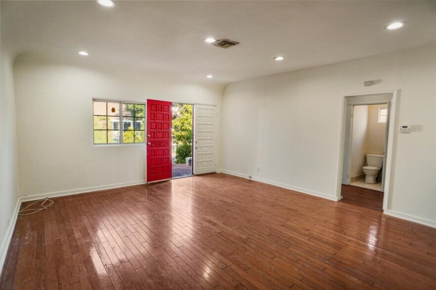 5552 Barton Ave, Los Angeles, CA à vendre - Photo du bâtiment - Image 3 de 18