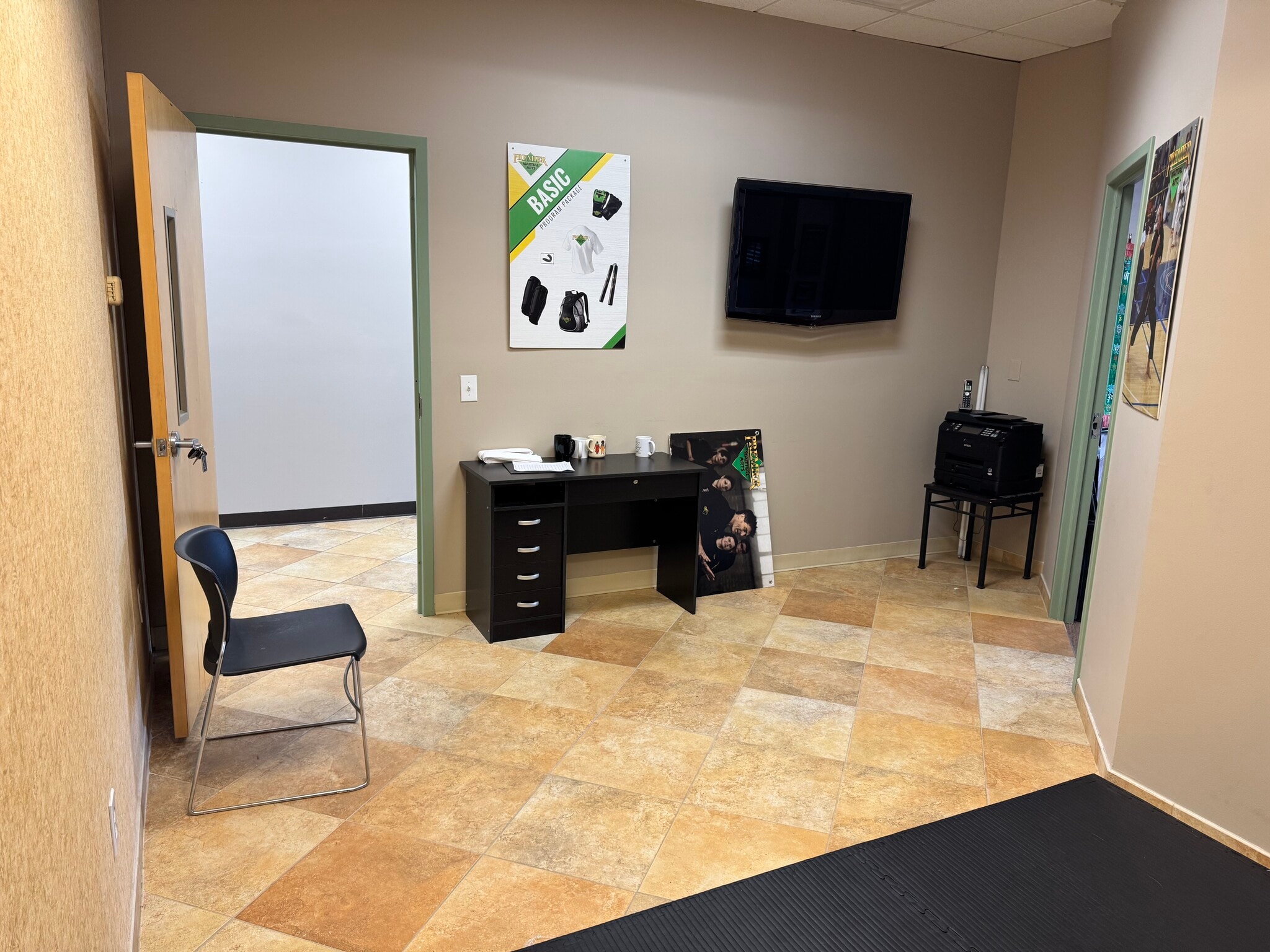 2755 Philmont Ave, Huntingdon Valley, PA for lease Interior Photo- Image 1 of 9