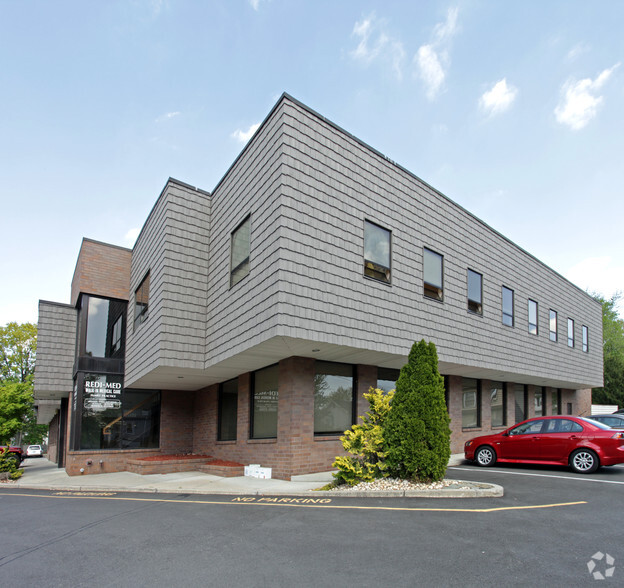 186-192 Rochelle Ave, Rochelle Park, NJ for lease - Building Photo - Image 3 of 4