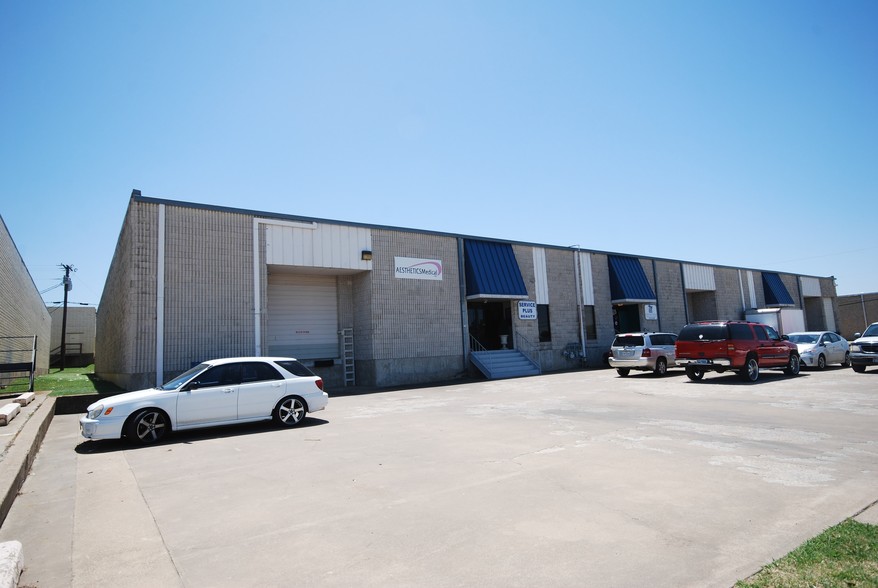 3234-3238 Towerwood Dr, Farmers Branch, TX for lease - Primary Photo - Image 1 of 7