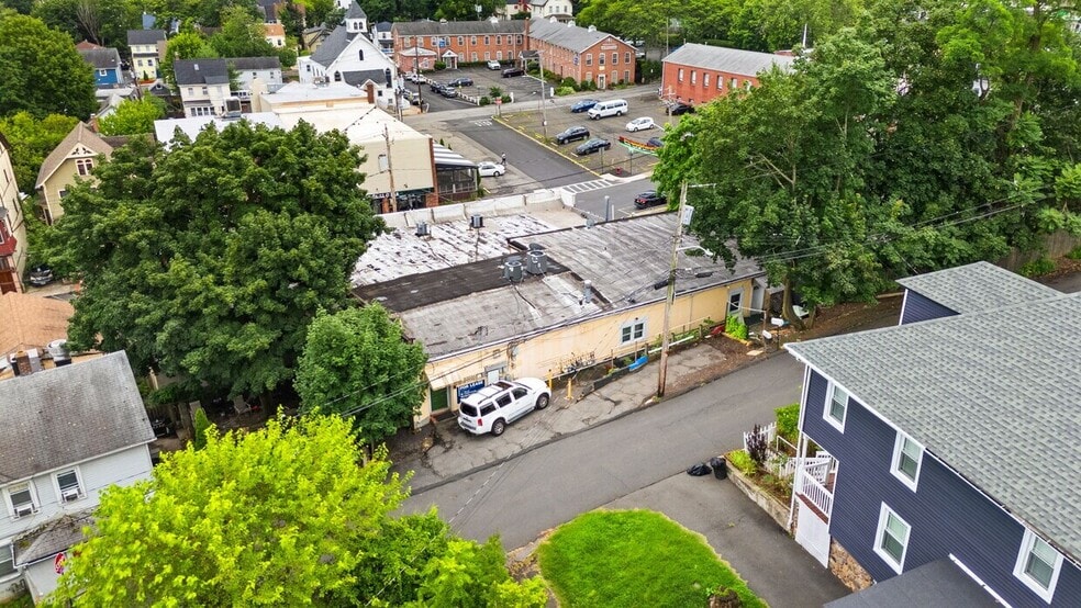 13 E Catherine St, Nyack, NY à louer - Photo du bâtiment - Image 2 de 8