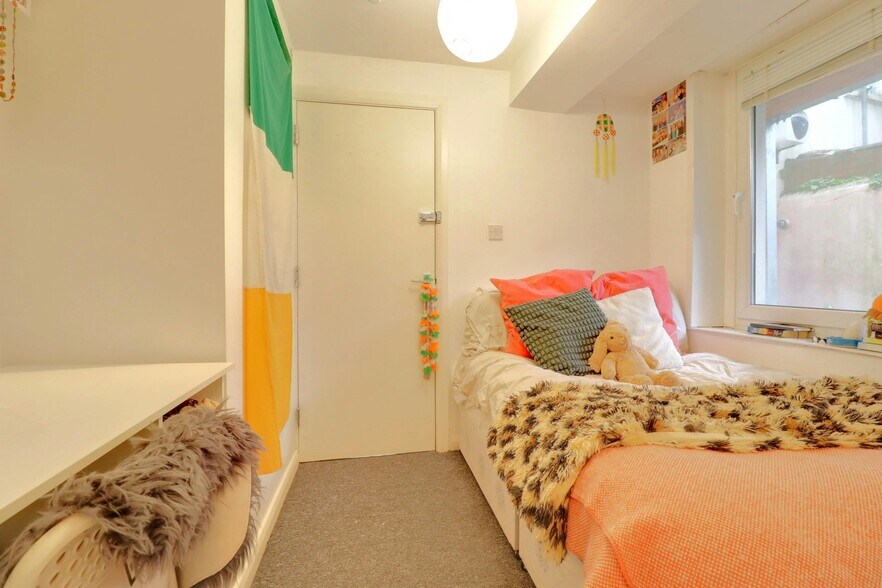 74 Lewes Rd, Brighton à louer - Photo du bâtiment - Image 3 de 9