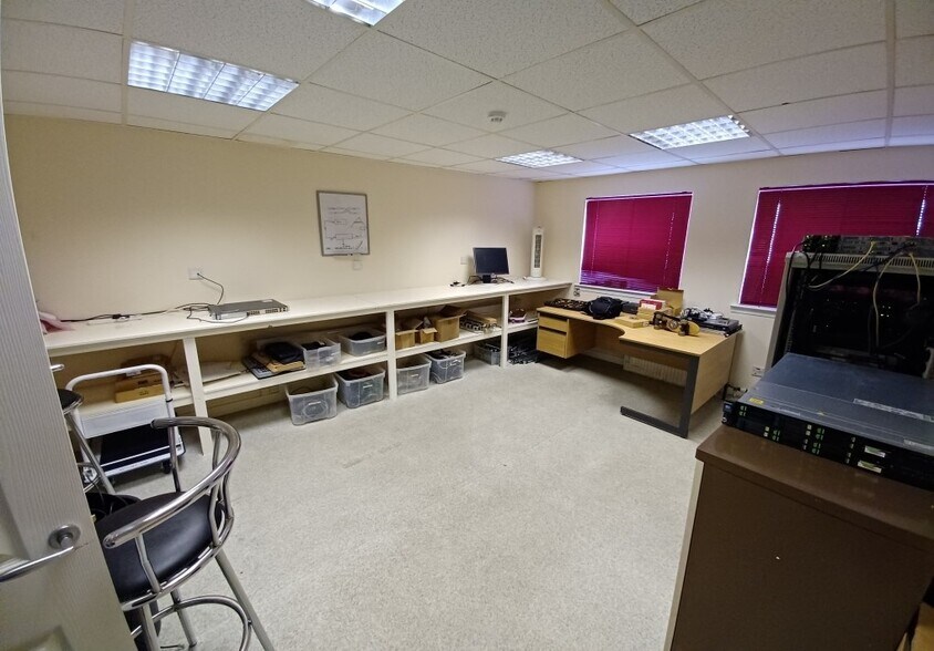 5 Novar Pl, Aberdeen for lease - Building Photo - Image 3 of 5