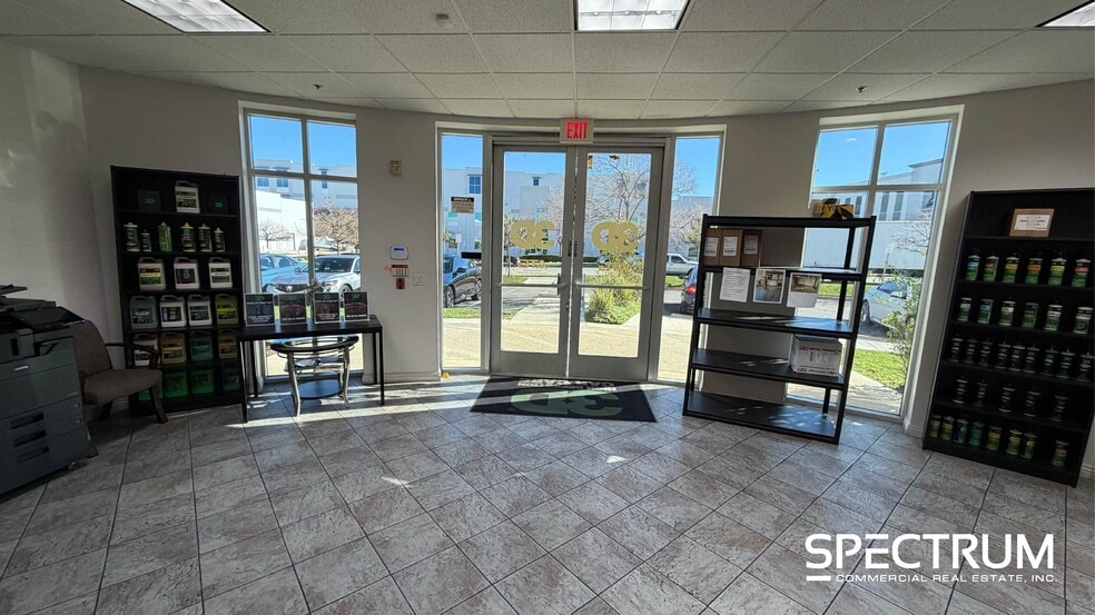 26321 Ferry Ct, Santa Clarita, CA for lease - Building Photo - Image 2 of 19