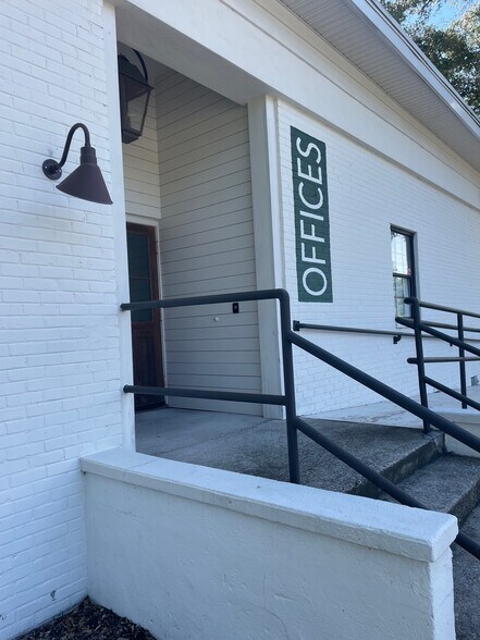 720 Magnolia Rd, Charleston, SC à louer - Photo du bâtiment - Image 3 de 6