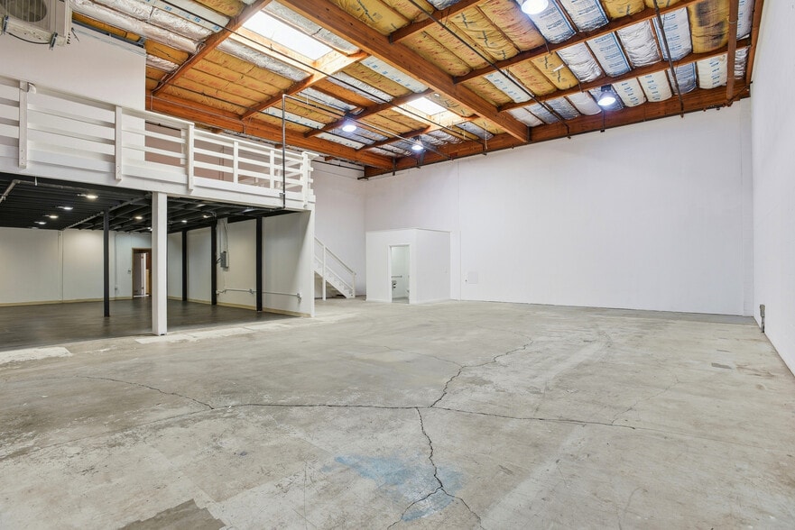 2985 Fair Oaks Ave, Redwood City, CA for lease - Building Photo - Image 3 of 8