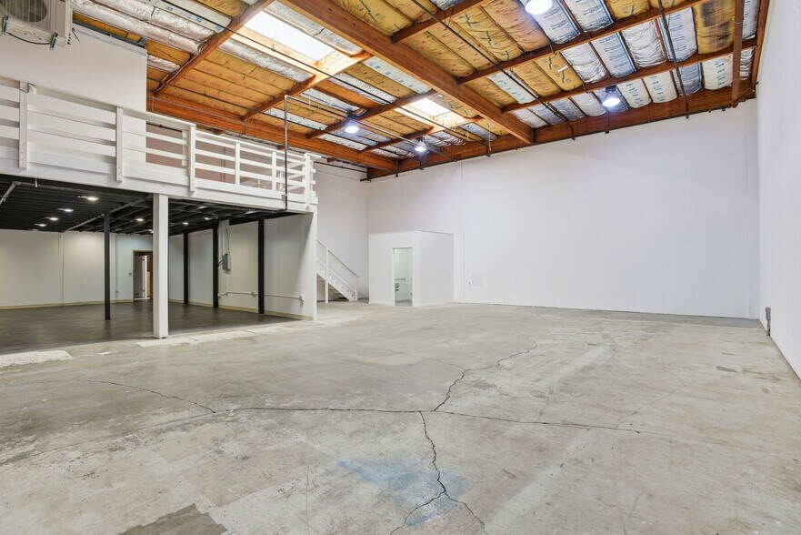 2985 Fair Oaks Ave, Redwood City, CA à louer - Photo du bâtiment - Image 3 de 8