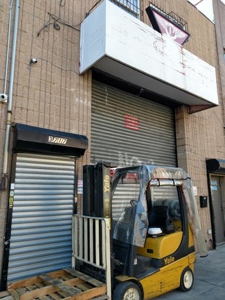 Plus de détails pour 3717 55th St, Woodside, NY - Industriel à louer