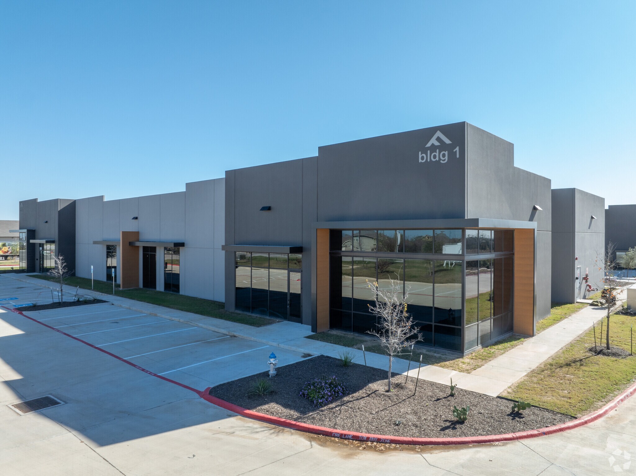 1300 Westinghouse Rd, Georgetown, TX à louer Photo du bâtiment- Image 1 de 11