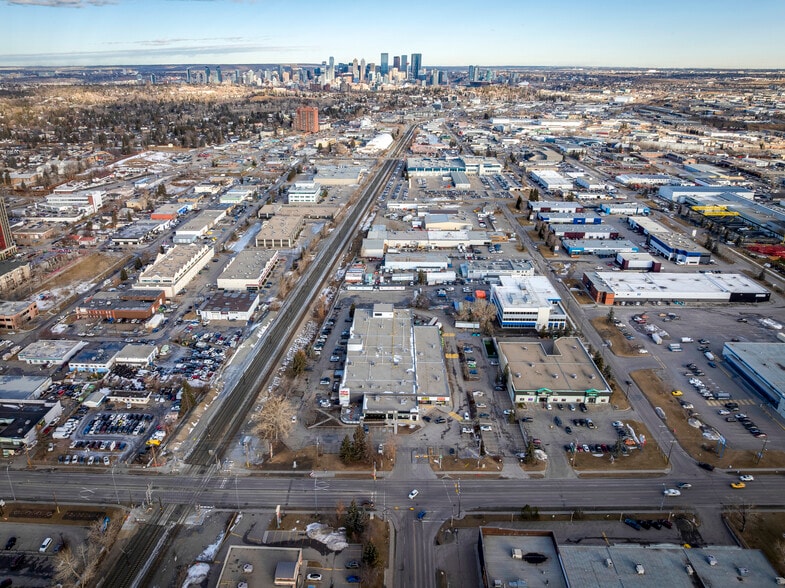 104 58th Ave SE, Calgary, AB for sale - Building Photo - Image 3 of 4
