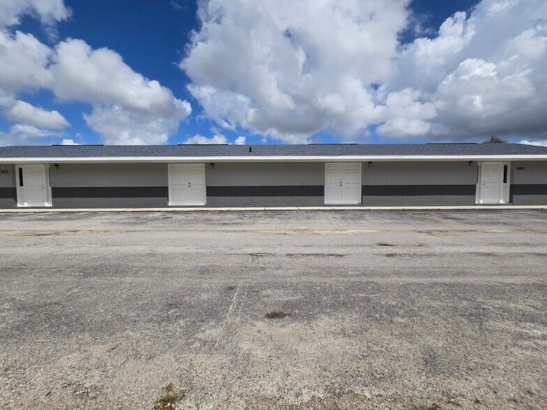 11151 66th St N, Largo, FL for sale - Building Photo - Image 2 of 17