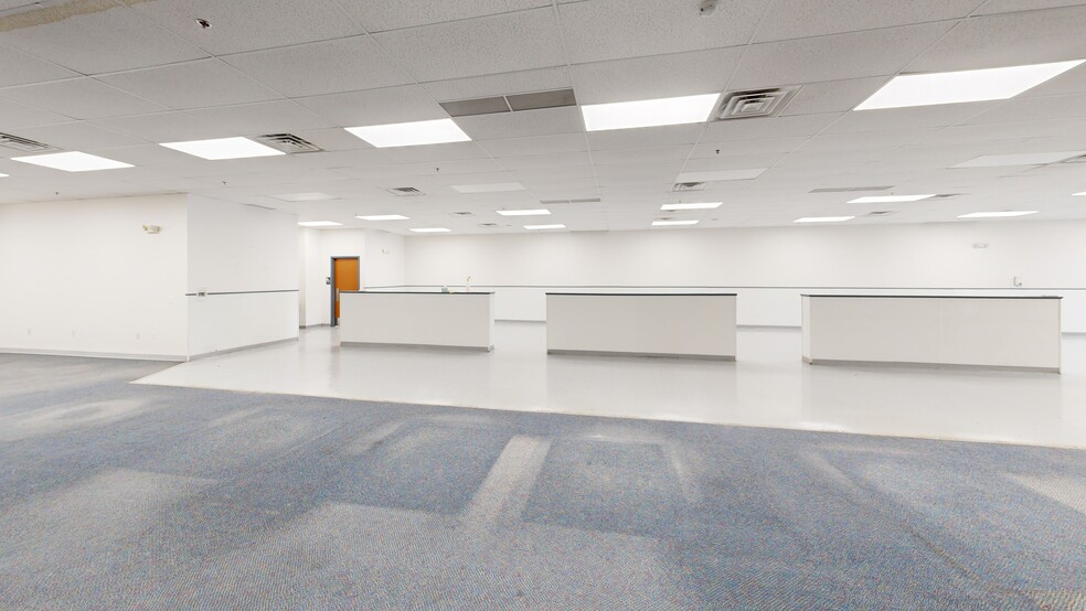 2546-2586 Constitution Blvd, Beaver Falls, PA for lease - Matterport 3D Scan - Image 2 of 7