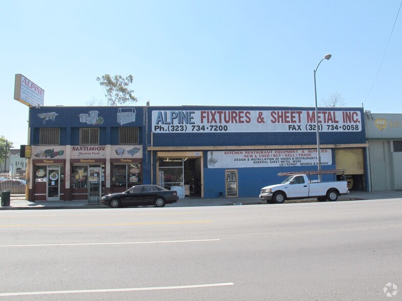 2374 W Washington Blvd, Los Angeles, CA à vendre - Photo du bâtiment - Image 2 de 5