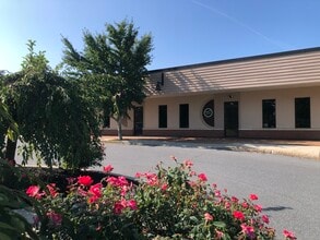 1861 Charter Ln, Lancaster, PA for lease Interior Photo- Image 1 of 6