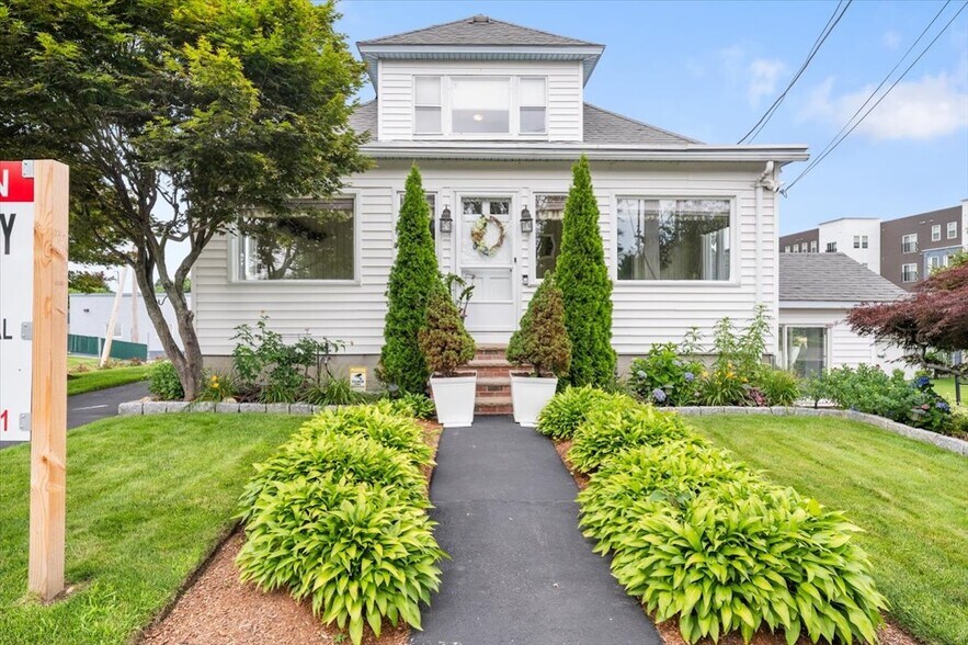 34 Wellman St, Lowell, MA à louer - Photo du bâtiment - Image 2 de 4