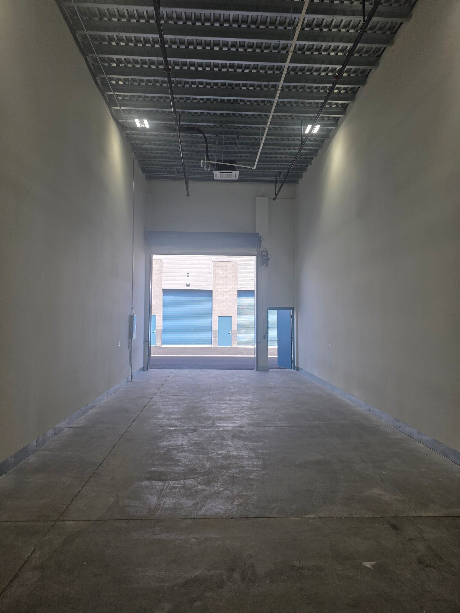 6440 S Jones Blvd, Las Vegas, NV for lease Interior Photo- Image 1 of 5