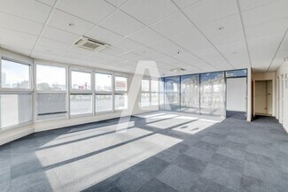 Plus de détails pour 130 Rue Marcel Hartmann, Ivry-sur-Seine - Local d'activités à louer