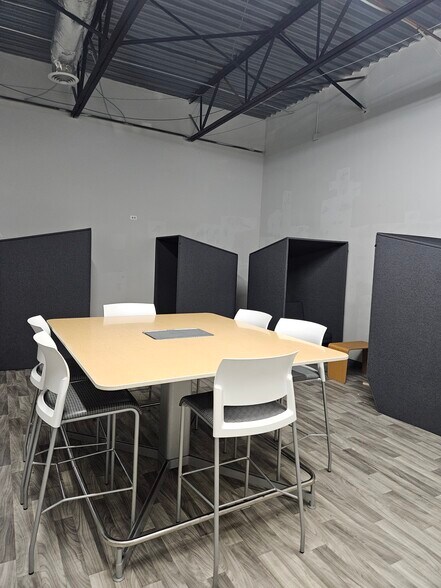 663 11th Street st, Atlanta, GA à louer - Photo intérieure - Image 3 de 8