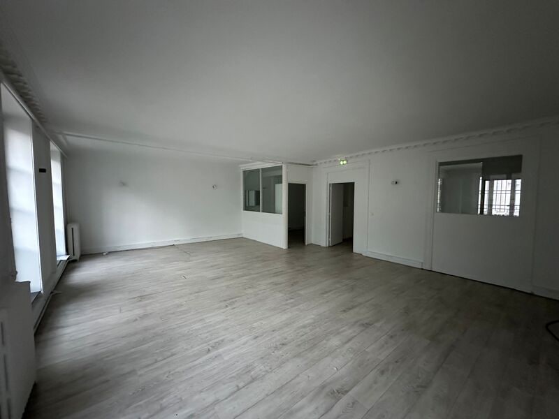 40 Bis Rue Du Faubourg Poissonnière, Paris for lease Interior Photo- Image 1 of 12