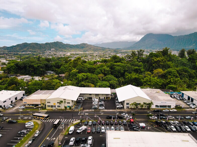 46-174 Kahuhipa St, Kaneohe, HI à louer - Photo du bâtiment - Image 1 de 1