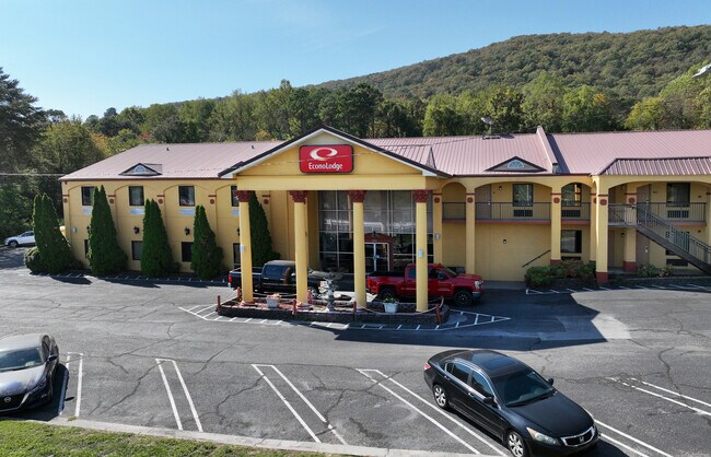 More details for 1507 N Tibbs Rd, Dalton, GA - Hospitality for Sale
