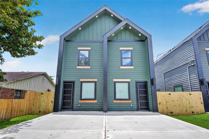7840 Nashville Unit A/B Street, Houston, TX for sale - Building Photo - Image 2 of 44