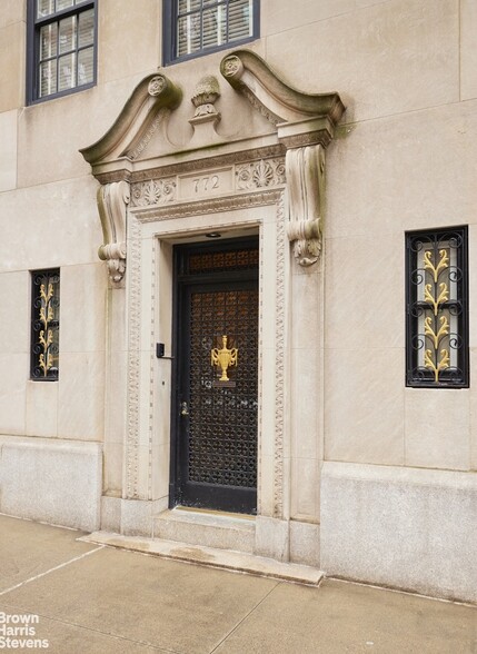 772 Park Ave, New York, NY for sale - Building Photo - Image 1 of 13