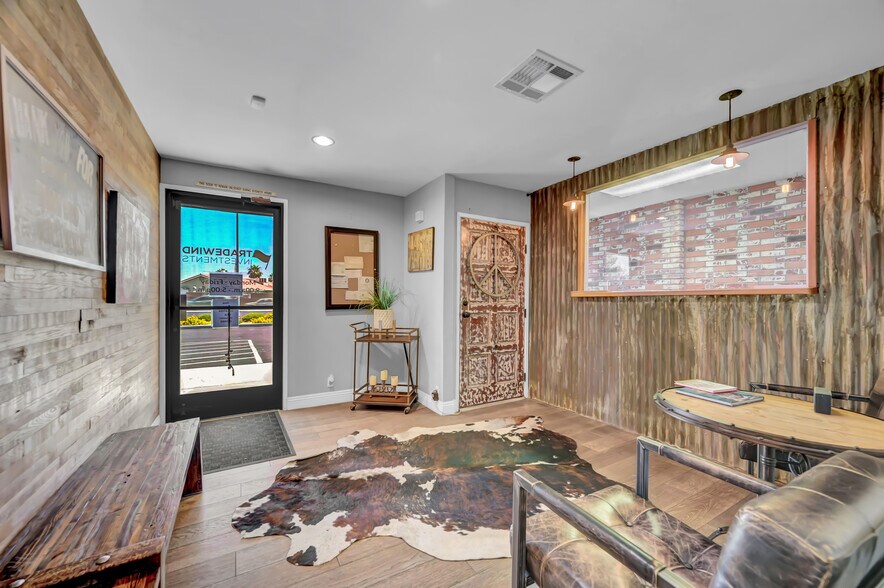 6350 W Cheyenne Ave, Las Vegas, NV à vendre - Photo du bâtiment - Image 3 de 7