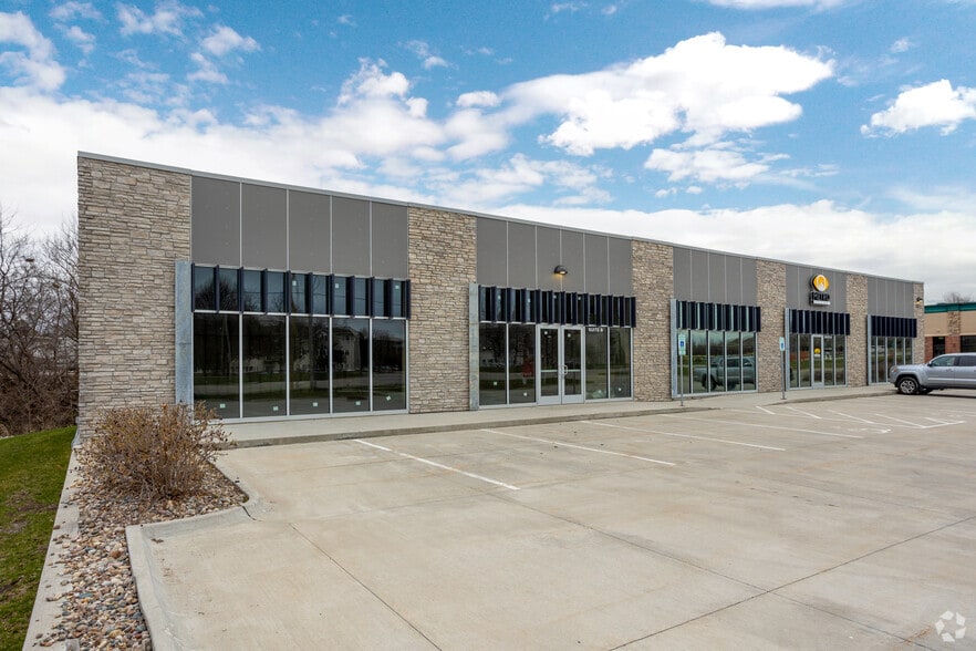1005 8th St SW, Altoona, IA for lease - Building Photo - Image 2 of 14