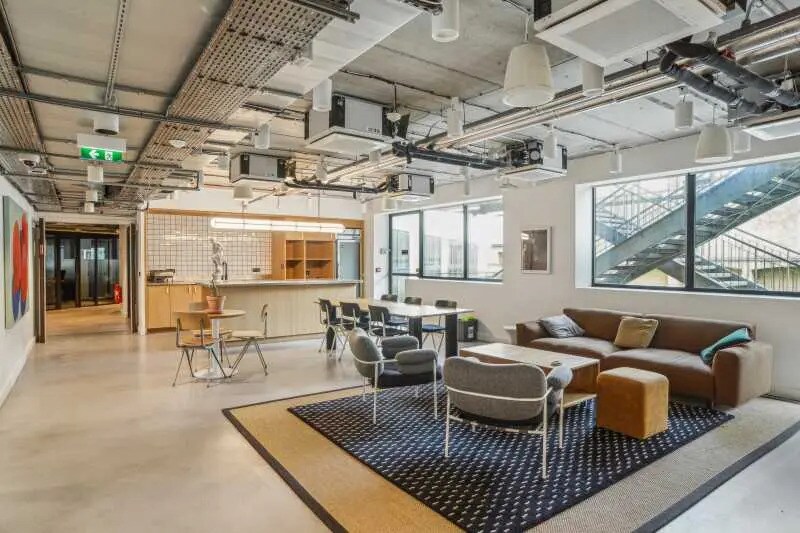 170-174 Boulevard De La Villette, Paris for lease - Interior Photo - Image 2 of 5