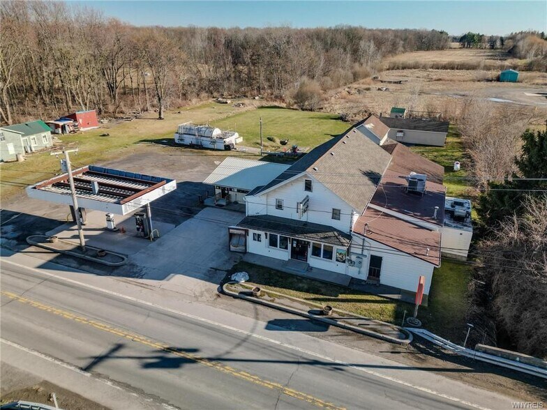 10204 Roosevelt Hwy, Lyndonville, NY à vendre - Photo du bâtiment - Image 2 de 34
