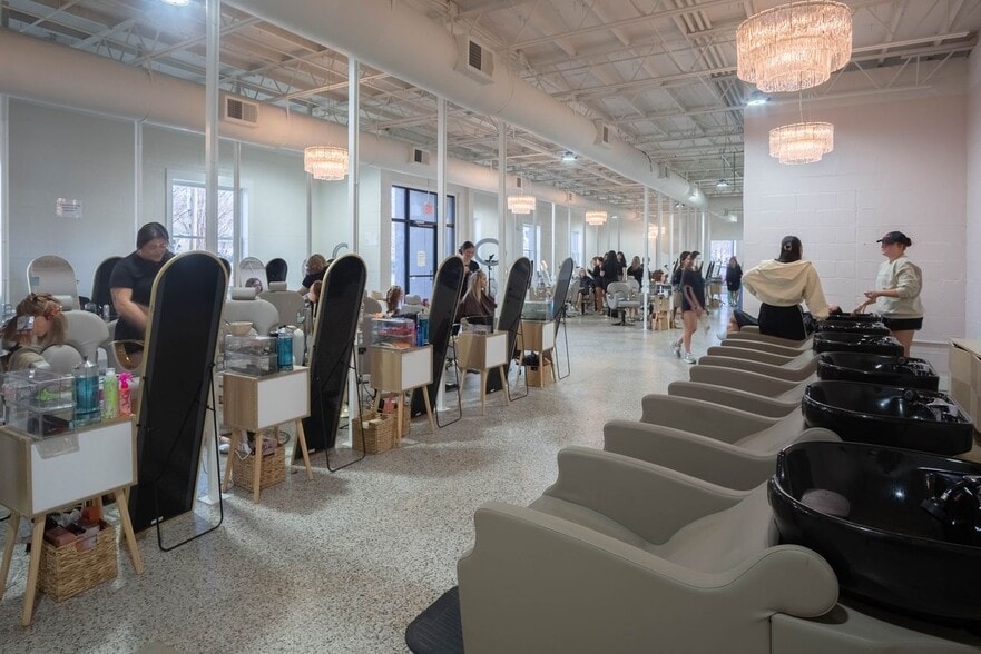 505 N Seminary St, Florence, AL for sale - Interior Photo - Image 3 of 7