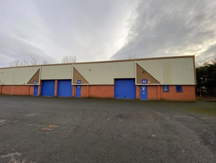 Invincible Dr, Newcastle Upon Tyne for lease - Building Photo - Image 2 of 2
