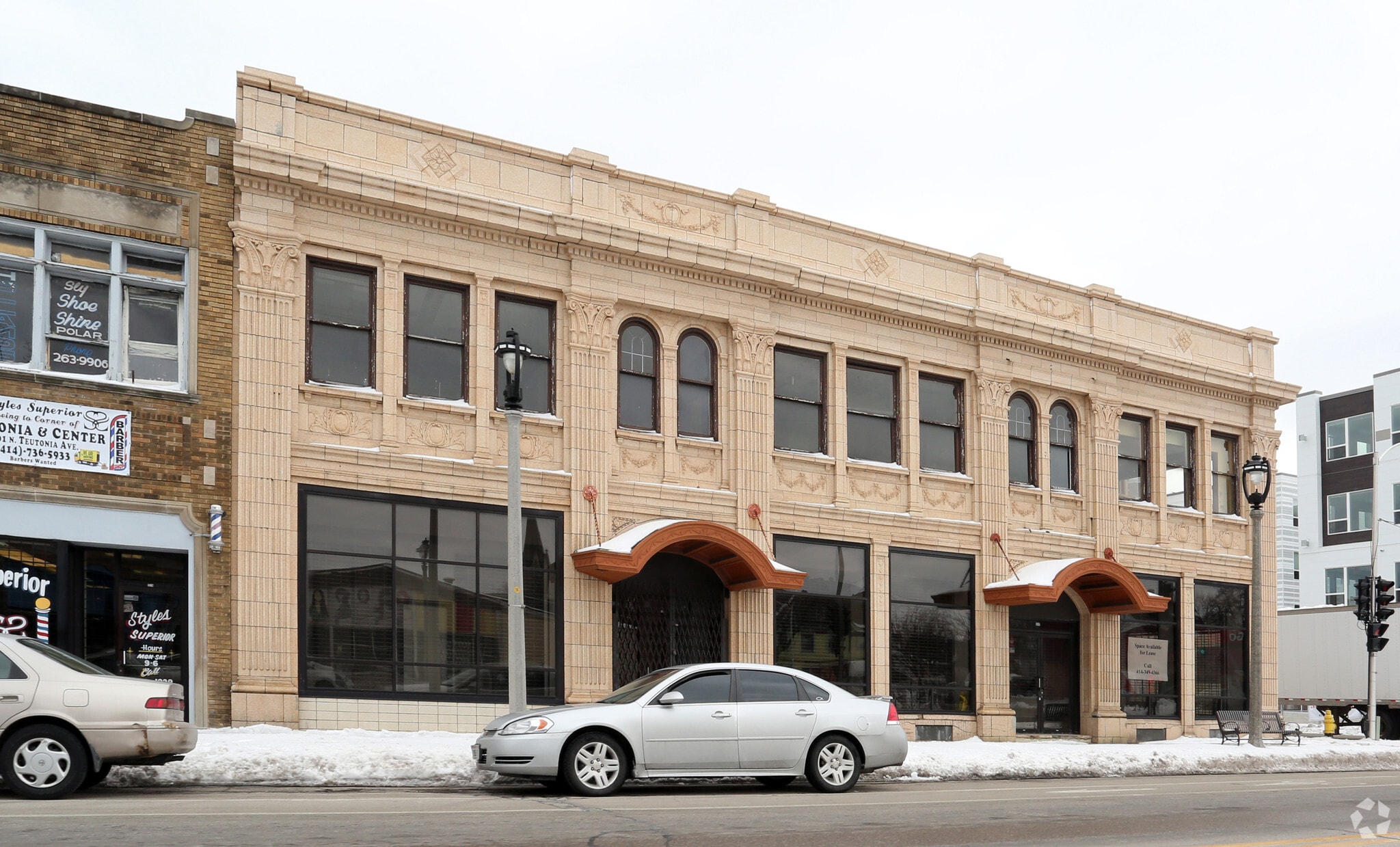 339 W North Ave, Milwaukee, WI for lease Primary Photo- Image 1 of 6