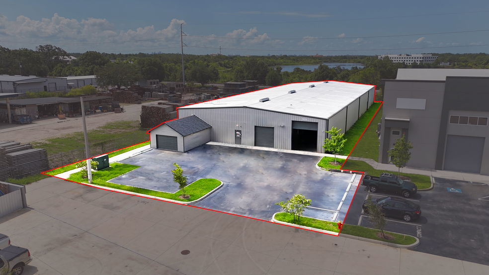 5634 W Linebaugh Ave, Tampa, FL for sale - Building Photo - Image 2 of 6