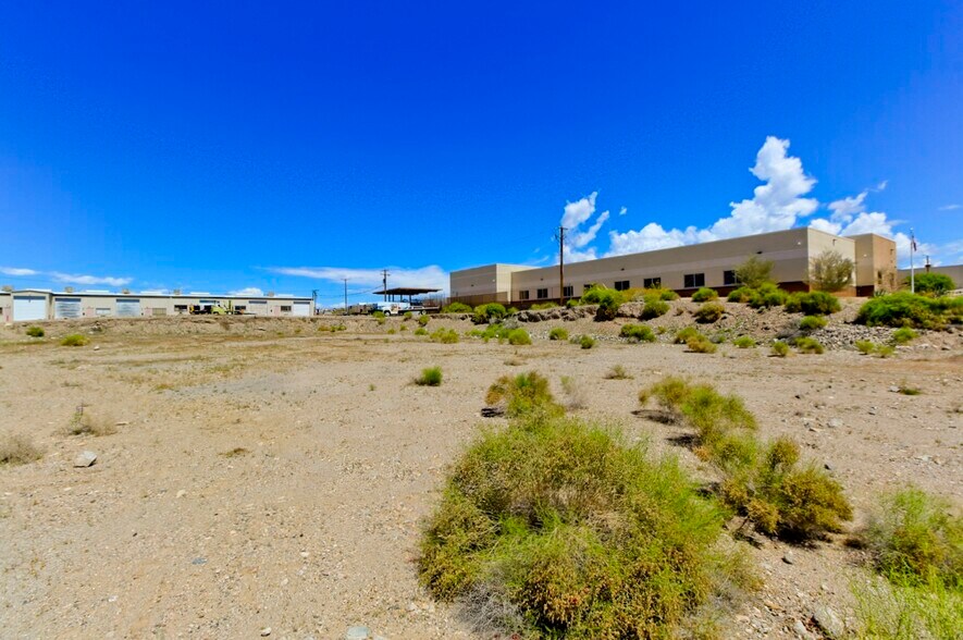 1755 Kiowa Ave, Lake Havasu City, AZ à vendre - Aérien - Image 3 de 11