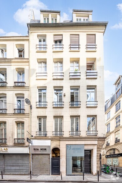 113 Rue D'Aboukir, Paris à louer - Photo du bâtiment - Image 2 de 8