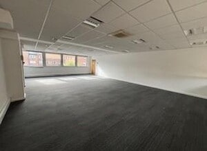 2-10 St. Johns St, Bedford à louer Photo intérieure- Image 2 de 4